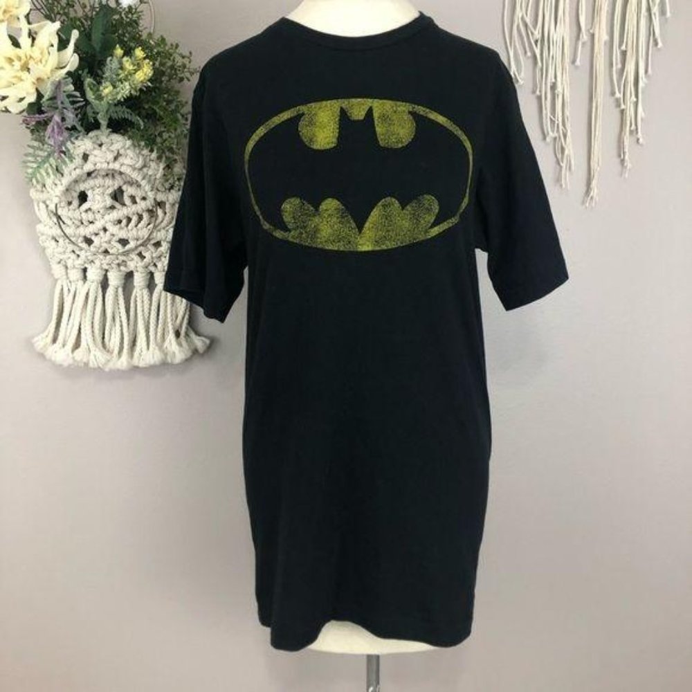 3/$25 Batman short sleeve T Medium 100% cotton